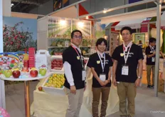 Mr Hideo Obori and his team from Aomori Trading Co., Ltd. The company supplies a wide variety of apples from Japan.